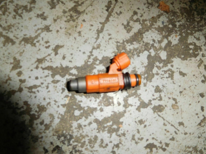 2006 Suzuki outboard DF90 Fuel Injector Set 15710-65D00
