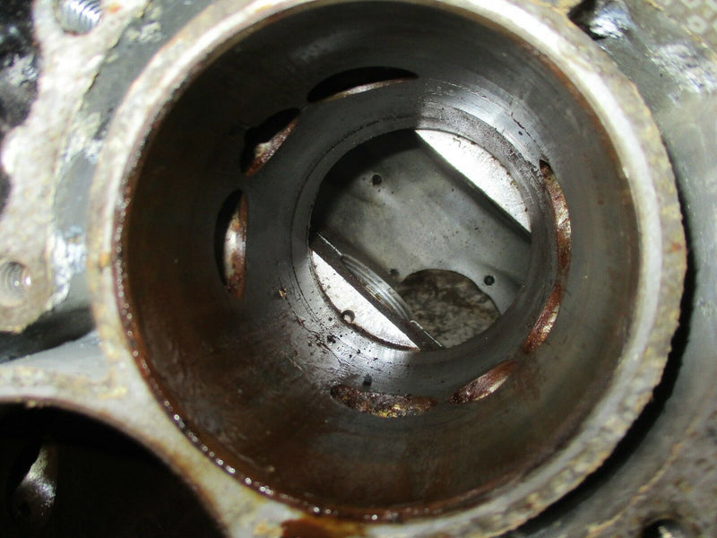 1997 Johnson 35hp AML35D outboard crankcase block
