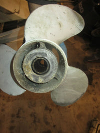 Load image into Gallery viewer, Suzuki DT115 140hp outboard aluminum V2100 propeller 13 by 21
