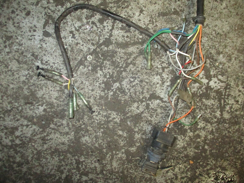 Suzuki 2-stroke outboard round black plug style rigging harness w ignition 18'
