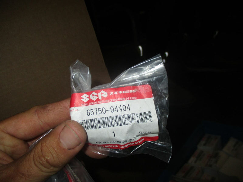 NEW OEM Suzuki outboard fuel connector (65750-94404)