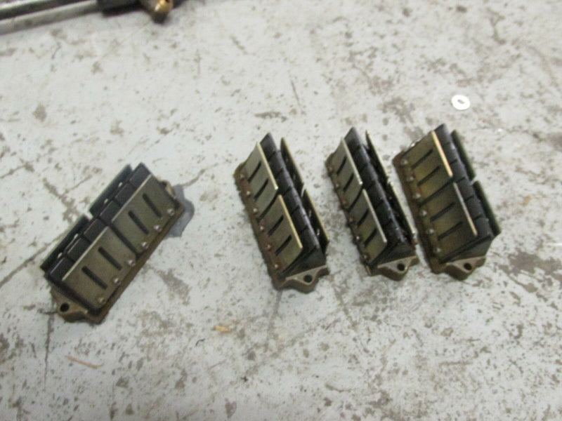 Suzuki DT225 225hp outboard reed valve (13150-92E30)