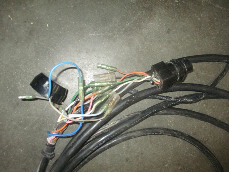 Suzuki outboard 24ft round black plug style rigging harness with ignition switch