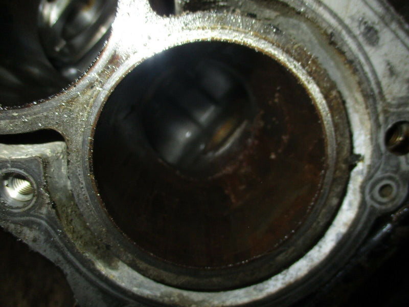 1999 Suzuki outboard DF 70hp 4-stroke crankcase block