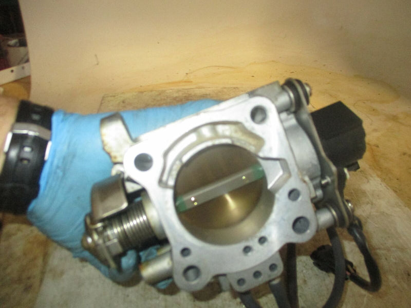 Suzuki DT140 140hp outboard throttle body with position sensor (13300-94910)