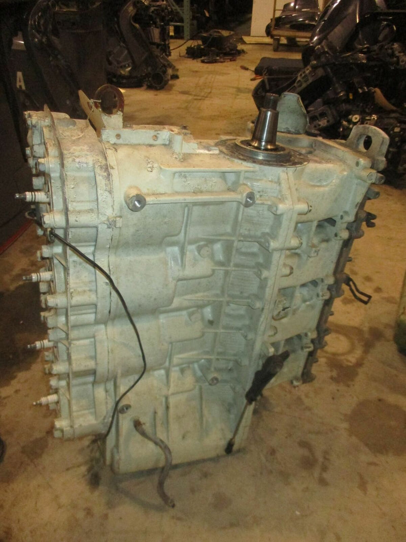 Suzuki DT140 140hp outboard crankcase powerhead
