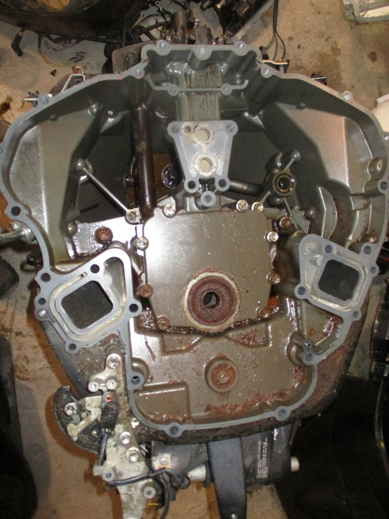 Suzuki DF300 300hp outboard 25" midsection