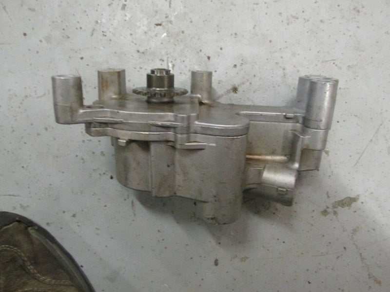 Suzuki DF 200 hp 20001F-510048 oil pump 16400-93J01