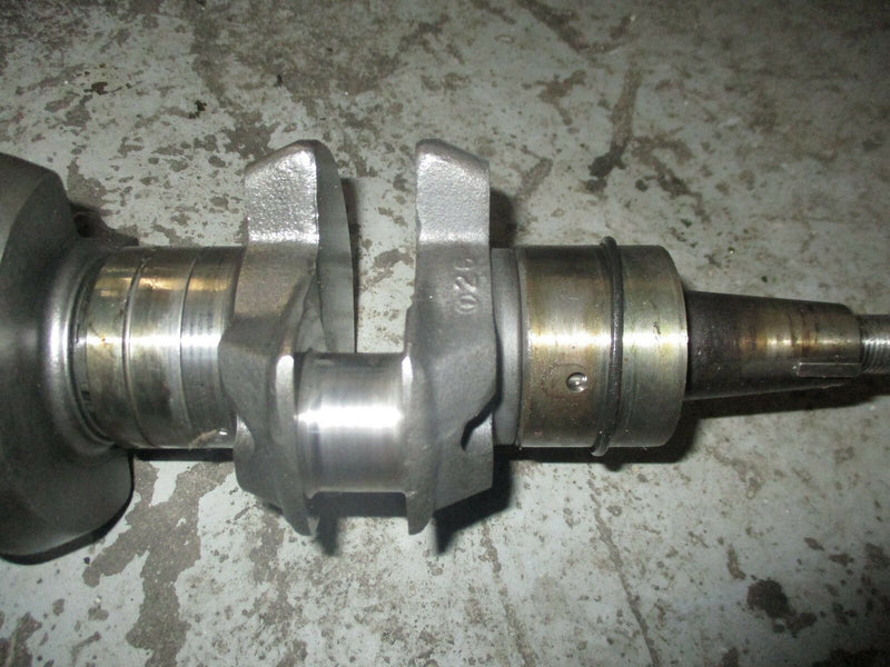 1987 Johnson 40hp 2-stroke outboard crankshaft 0328842