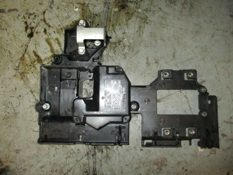 2003 Yamaha 225 4-stroke LF225TXRB electric mounting plate cover