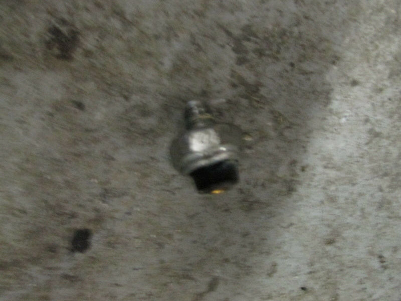 2000 Yamaha F115TXRY 4-stroke 115hp oil pressure sensor