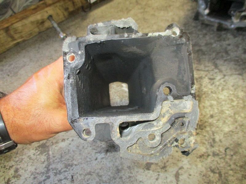 1995-1996 Johnson/Evinrude Military outboard 35hp AML35D Exhaust manifold