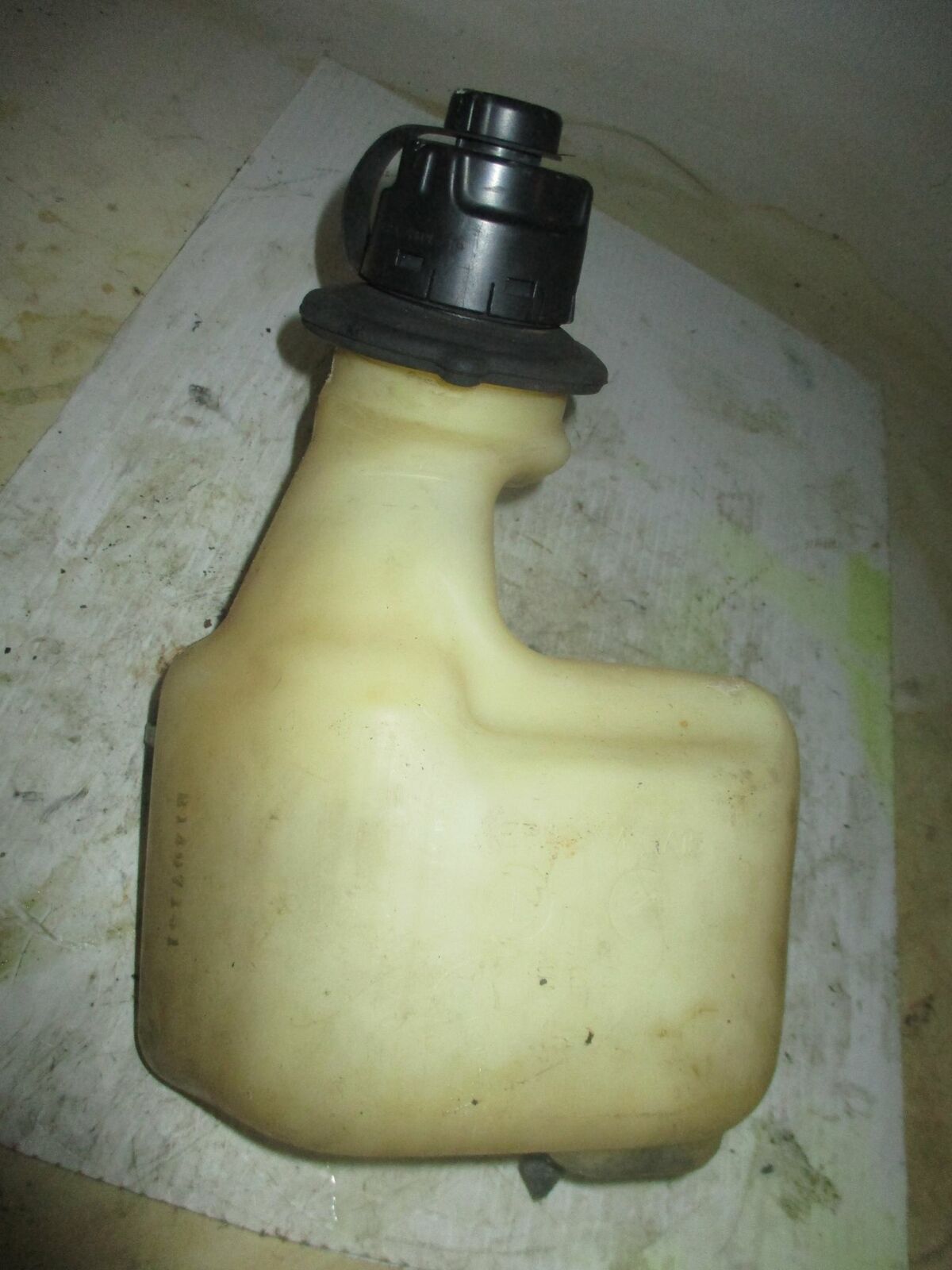 Yamaha 6hp 4 stroke outboard fuel tank (6BX-15710-00-00)