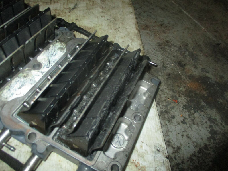 Yamaha HPDI 250hp outboard intake manifold with reed valves (60V-13624-00-1S)