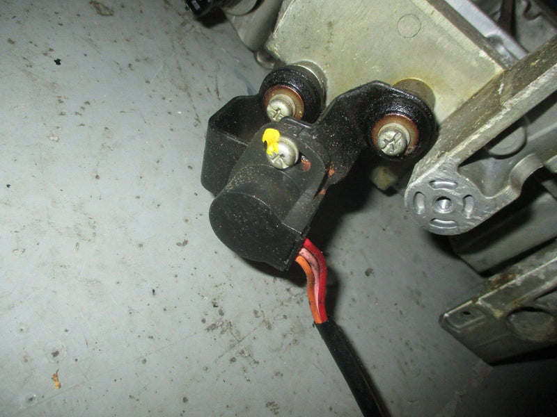 2000 Yamaha 150 hp HPDI 2-stroke outboard throttle body/pos sensor 68f-13751