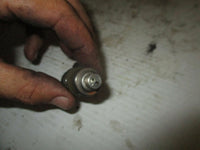 Load image into Gallery viewer, Suzuki DT140 140hp outboard fuel injector (15710-94900)
