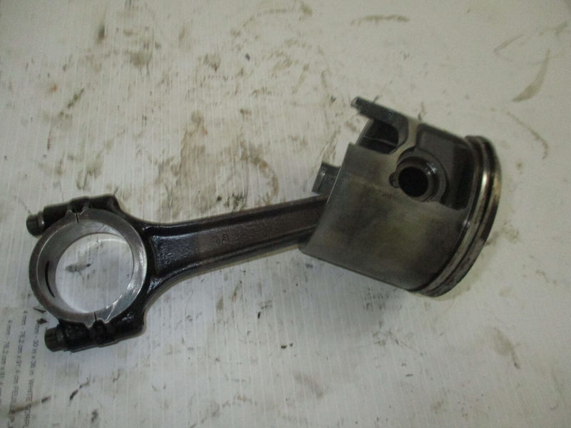 Mercury Black Max 225 hp 2 stroke outboard port piston and rod (647-822372)
