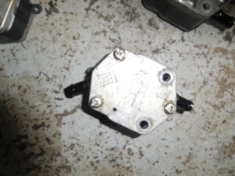 2000 Yamaha Outboard 225 hp Saltwater series fuel pump 6E5-24410-03-00