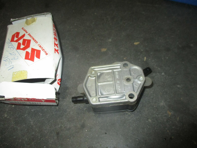 Suzuki outboard fuel pump (15100-94311)