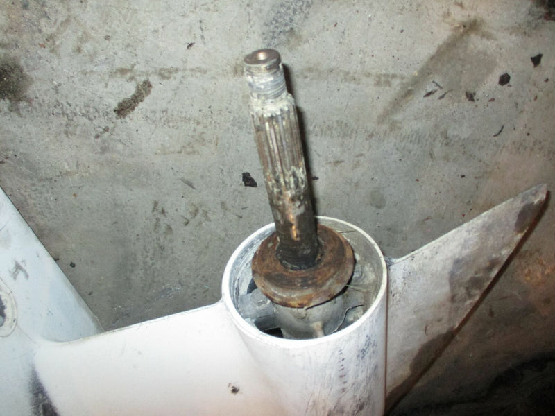 Johnson 115hp 2 stroke outboard lower unit with 25" shaft