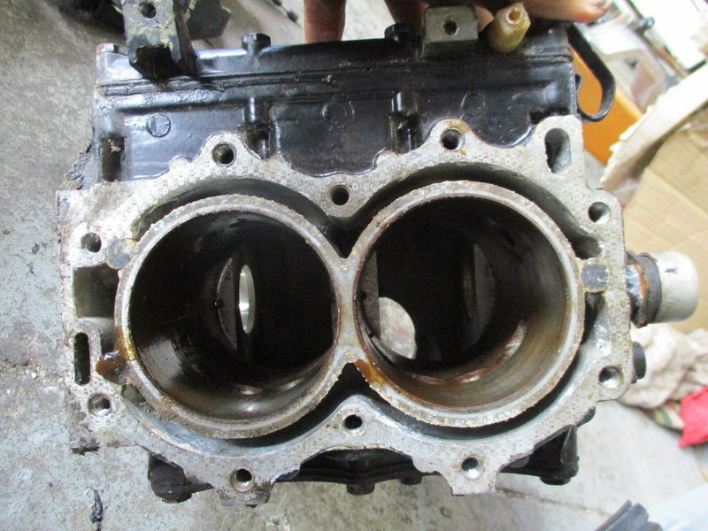 1997 Johnson 35hp AML35D outboard crankcase block