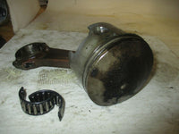 Load image into Gallery viewer, Johnson 175hp 2 stroke outboard starboard piston and rod (434504)
