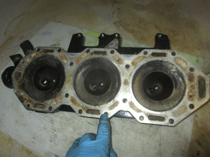 Evinrude ETEC 200hp outboard starboard cylinder head (350570)