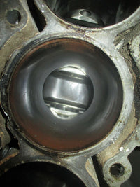 Load image into Gallery viewer, Johnson 115hp 4 stroke outboard crankcase block
