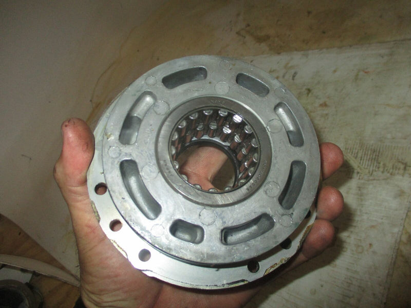 Yamaha SWS 200hp outboard upper crankshaft bearing carrier (6R3-15163-00-94)