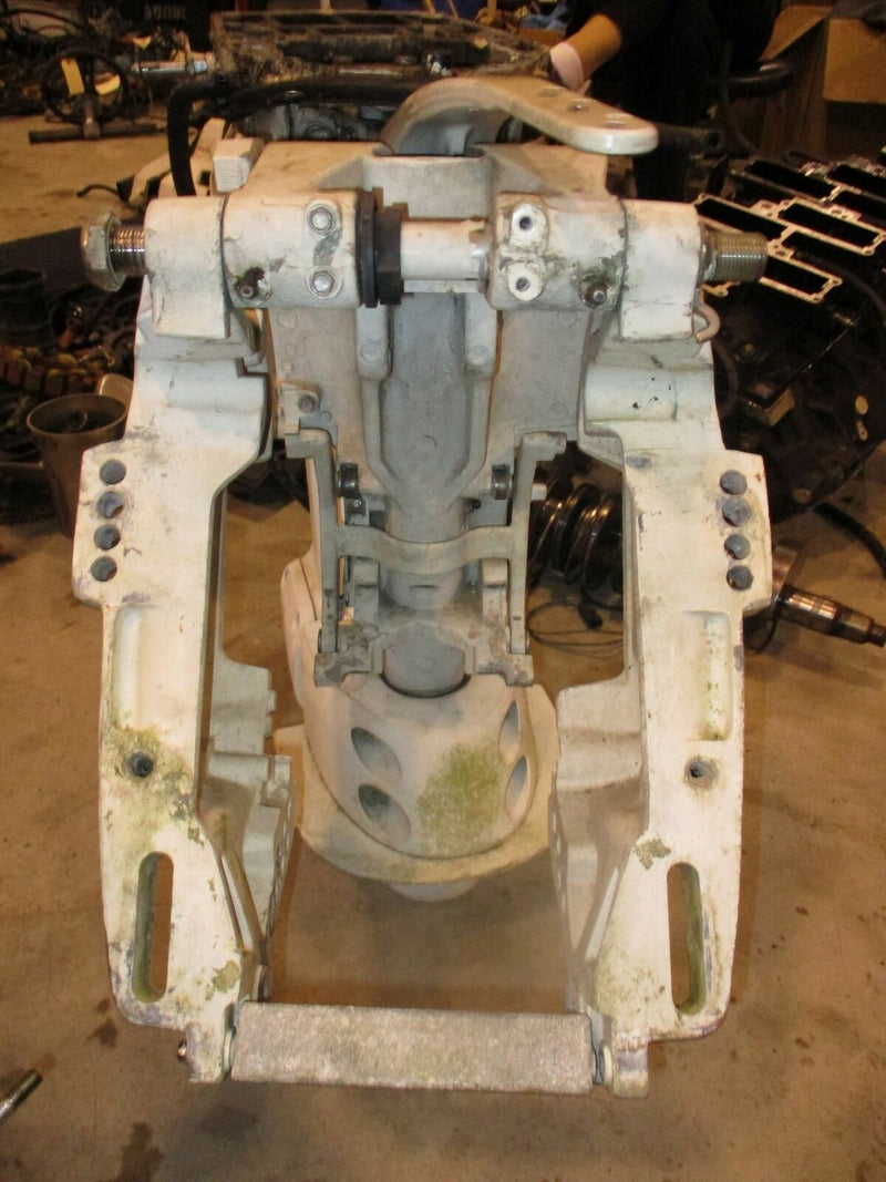 Evinrude Ficht 225hp 2 stroke outboard 25" midsection