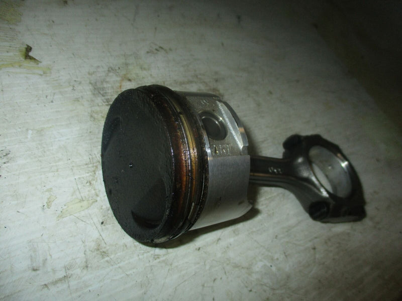 Suzuki DF70 70hp outboard piston and rod