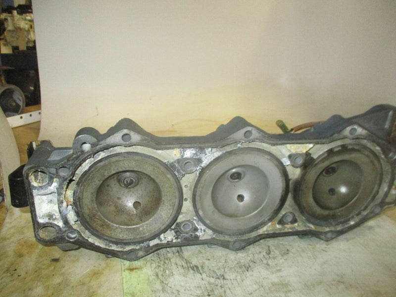 Yamaha HPDI 200hp outboard starboard cylinder head (68F-11111-00-00)
