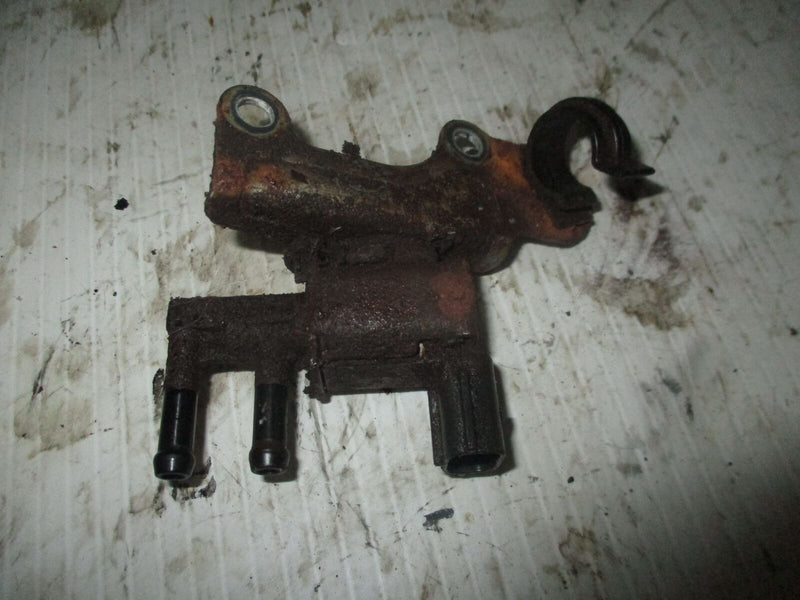 Suzuki DF300 4 stroke outboard pressure relief value