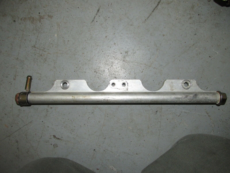 2002 Suzuki DF140 14001F-374182 fuel rail 15751-90J02