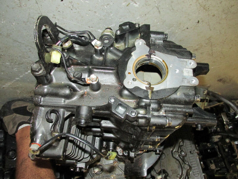 1999 Suzuki outboard DF 40 04001F-971122 4-stroke crankcase 11300-87J01-019