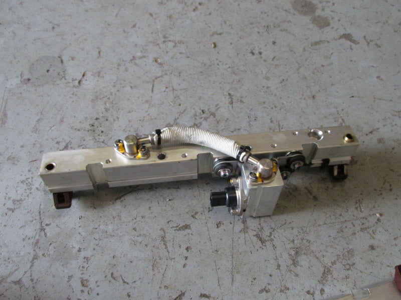 Yamaha Outboard 200 hp Vmax Hpdi fuel rail set 60V-13161-00-00 & 13171