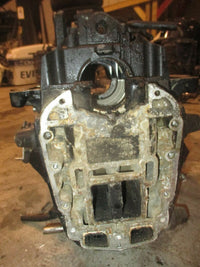 Load image into Gallery viewer, 1998 Johnson Ficht 115hp 2-Stroke Outboard Crankcase Block 439546
