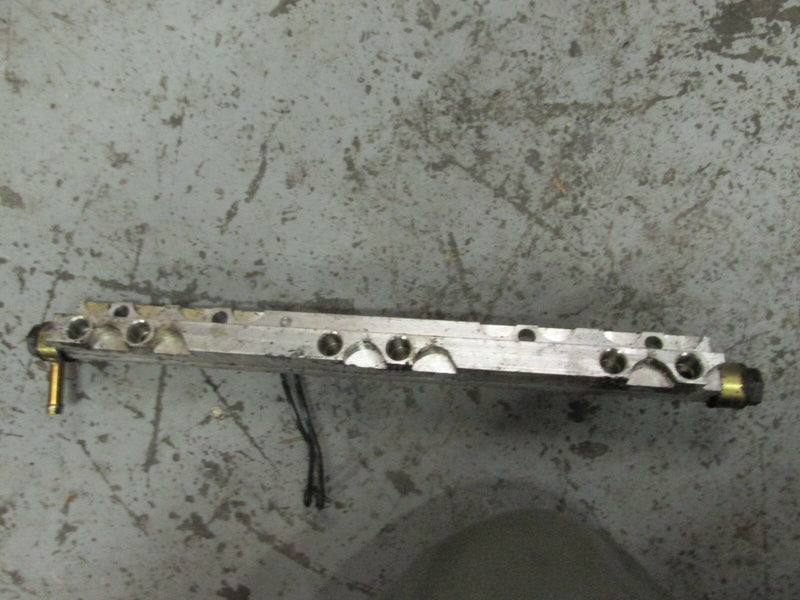 1997 Suzuki Outboard DT 225 2-stroke fuel rail 15750-92E04