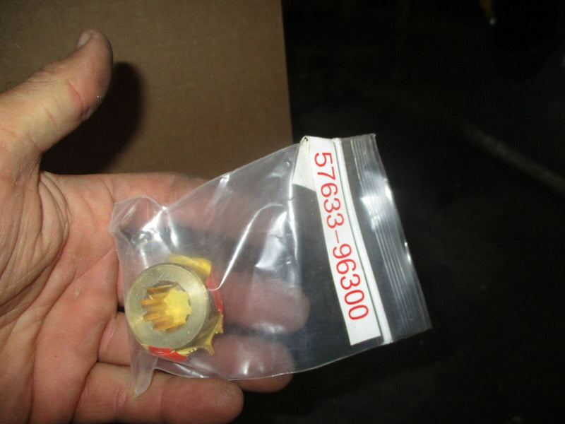 NEW OEM Suzuki outboard propeller spacer (57633-96300)