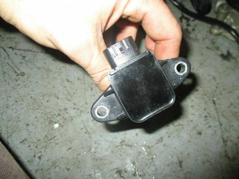 2008 Yamaha F250TXR 250 hp 4 stroke outboard Ignition coil 6p2-82310-01