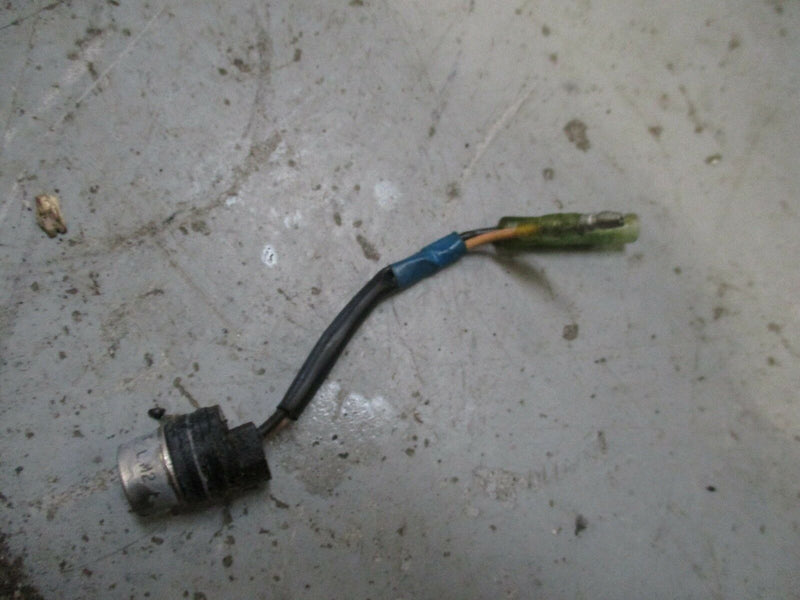 2004 Yamaha 4 stroke F225TURC outboard thermoswitch 69j-82560