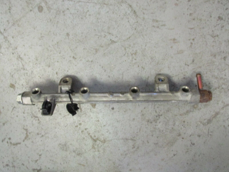 2001 Suzuki Outboard DF 70 4-stroke 07001F-152213 fuel rail 15751-99E00