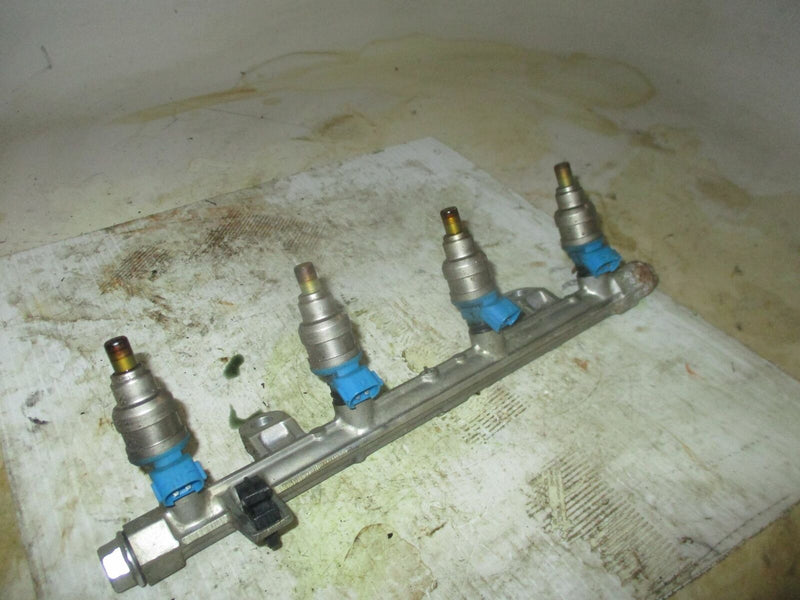 Suzuki DF70 70hp outboard fuel rail injector set (15751-99E00)