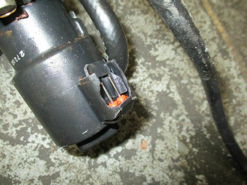 2001 Evinrude 250hp Ficht outboard oil injector 5001479