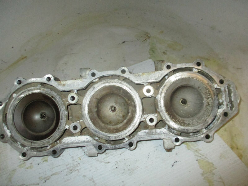 Suzuki DT150 150hp outboard cylinder head (11110-87D31-0ED)