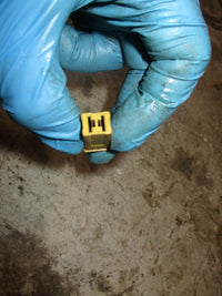 Load image into Gallery viewer, Johnson 115hp 4 stroke outboard 60 amp fuse (5033633)
