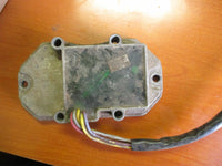 Load image into Gallery viewer, Johnson/Evinrude/OMC 90-115hp 2-Stroke Outboard Rectifier Regulator 585195

