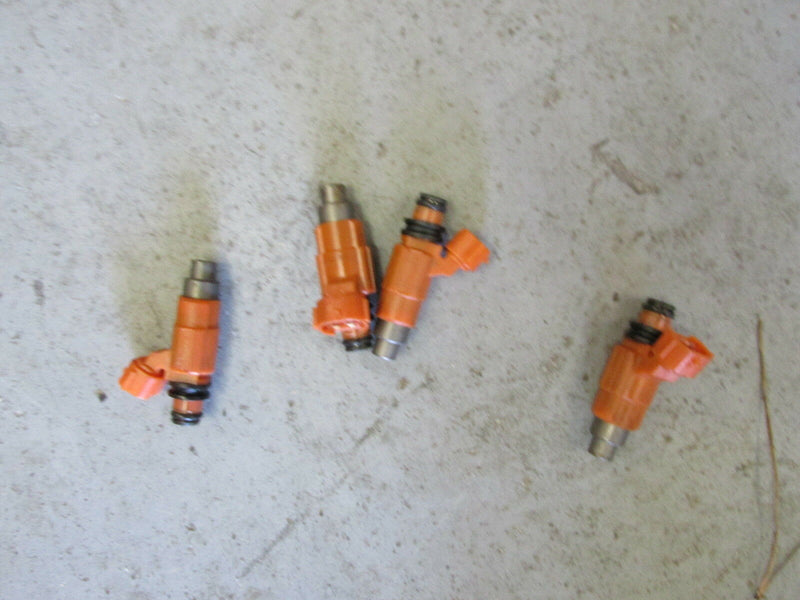 2002 Suzuki DF 90 100 115 4 stroke fuel injector 15710-65D00