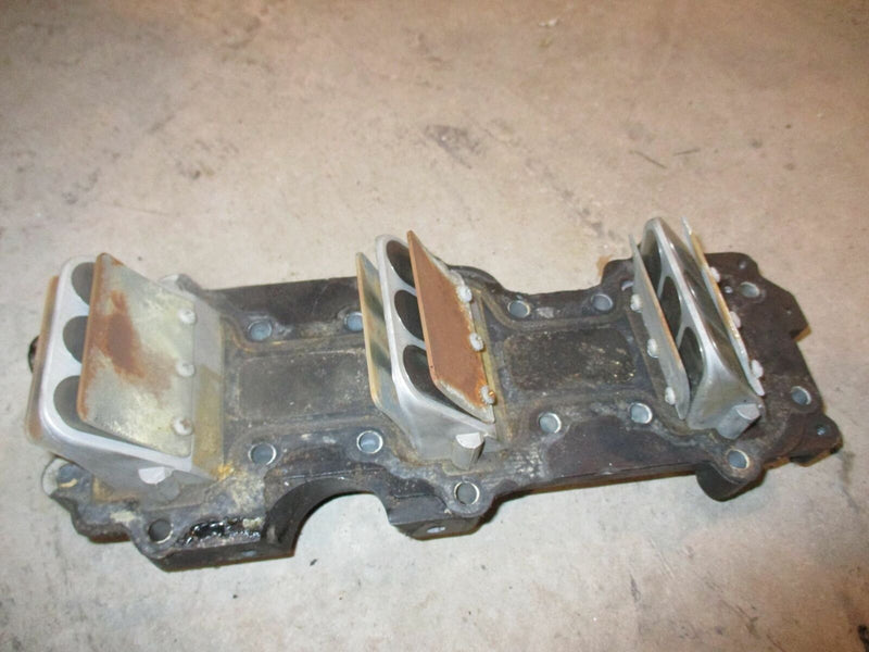 Evinrude Sea Horse 70hp outboard intake manifold with reed valves (186548)
