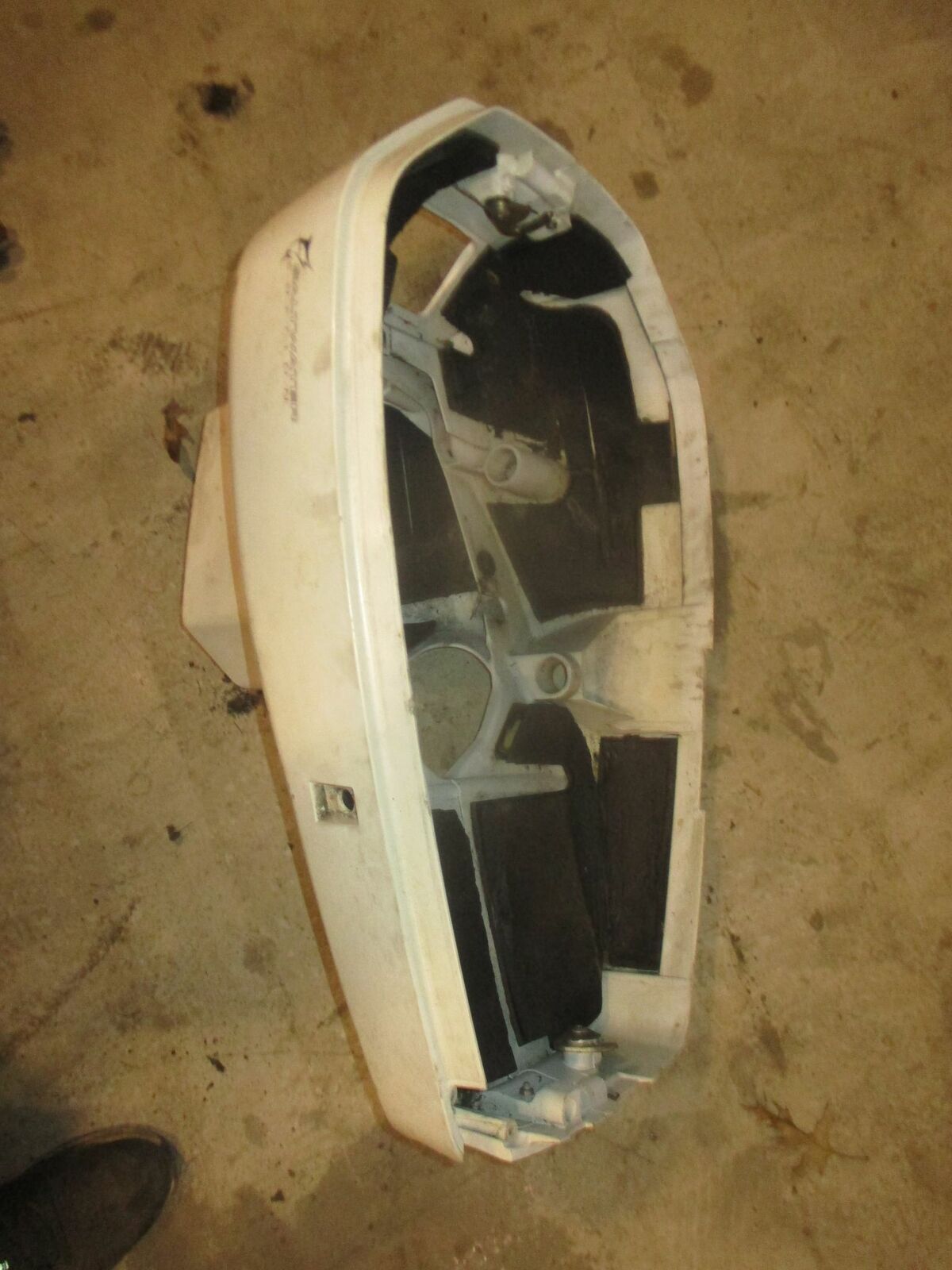 2004 Evinrude Ficht E250FPXSRM Outboard Side Cowling Set (5004997, 5004998)